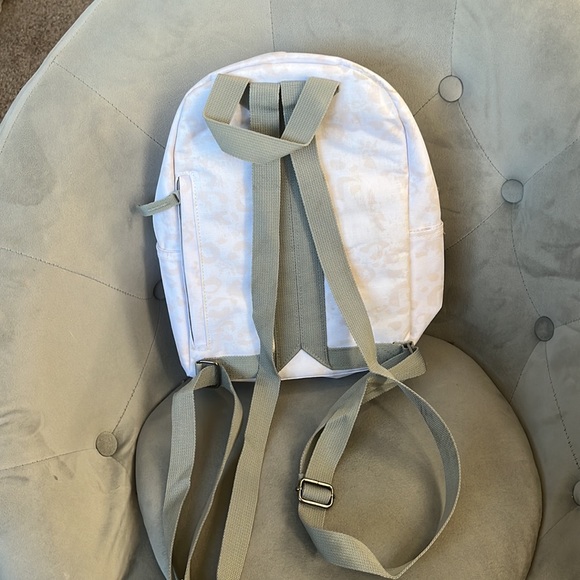 Gymshark Adapt Animal Mini Lifestyle Backpack SOLD OUT ONLINE - Picture 4 of 4